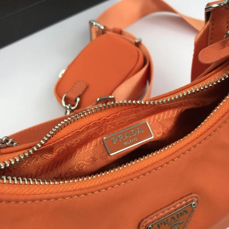 Prada Hobo Bags EyeCatching 83068
