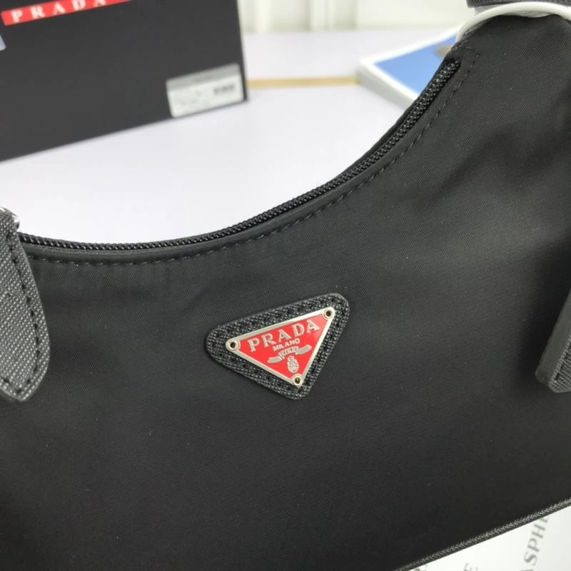 Trendsetting Prada Hobo Bags 83055