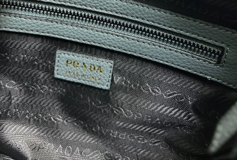 Prada Hobo Bags Breathable 83052