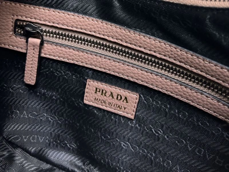 Prada Hobo Bags Trendy 83083