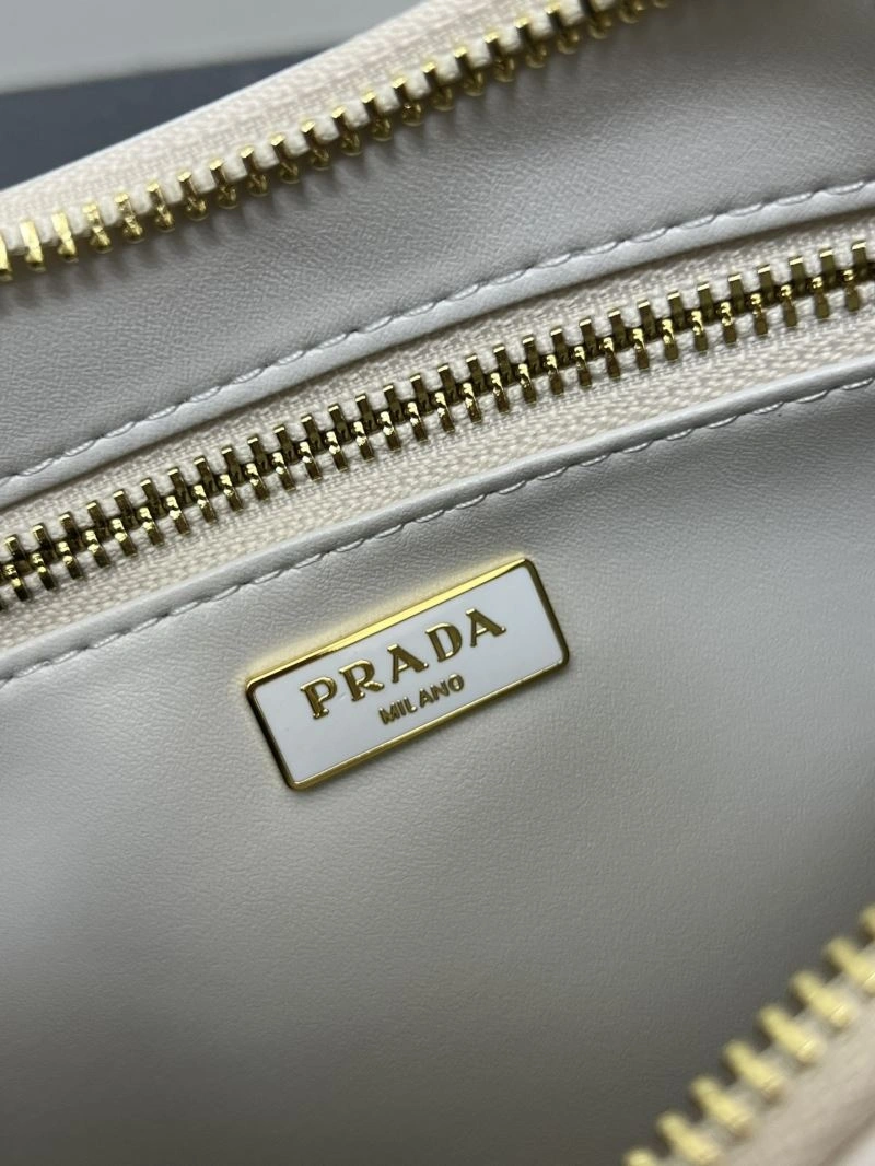 Prada Hobo Bags WeatherProof 83034