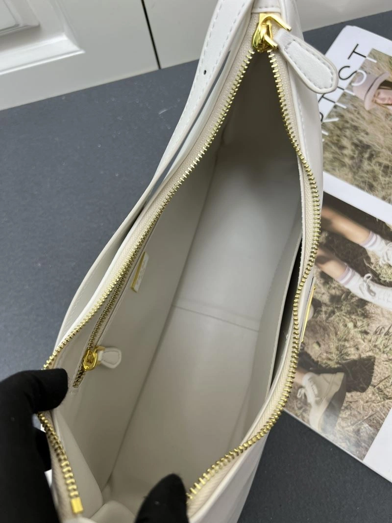 Prada Hobo Bags WeatherProof 83034