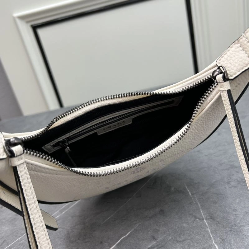 Prada Hobo Bags ZipUp 83001