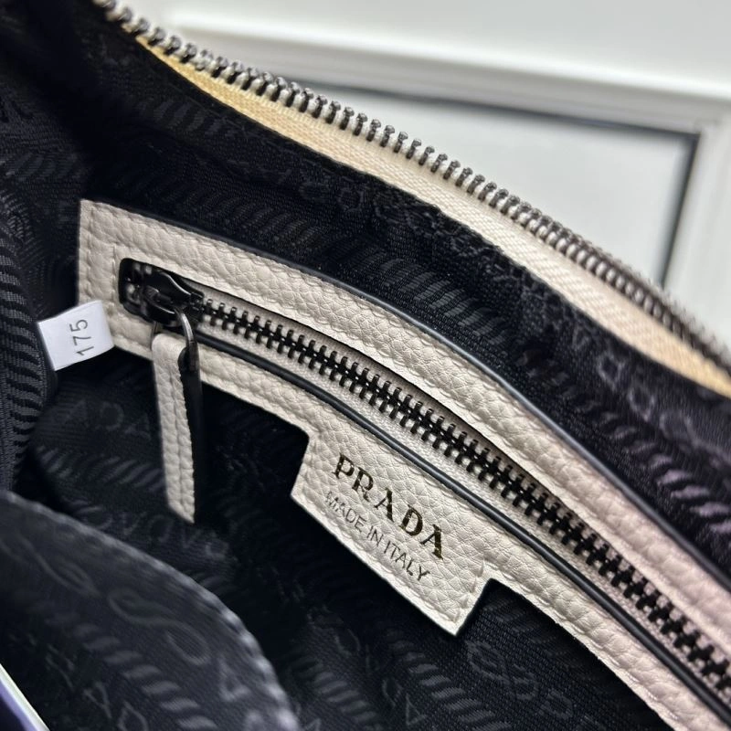 Prada Hobo Bags ZipUp 83001