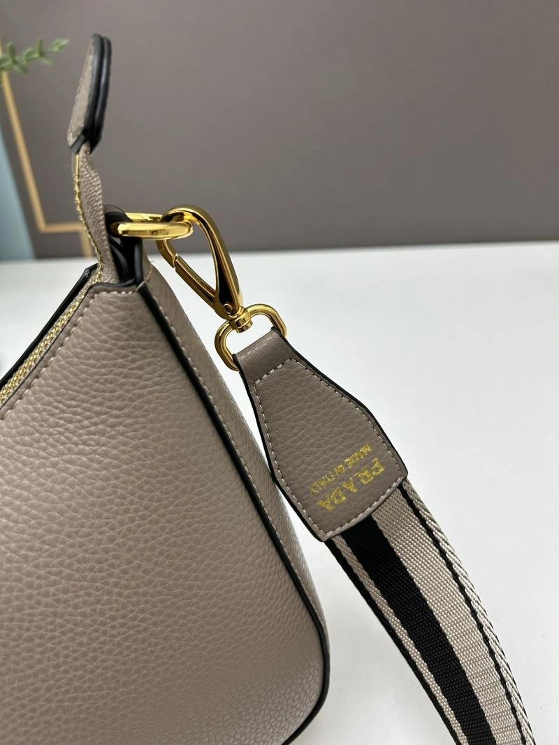 Unisex Prada Hobo Bags 82999