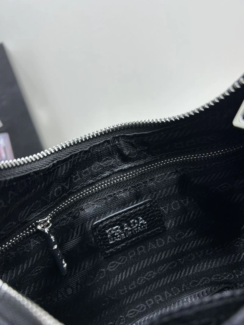ZipUp Prada Hobo Bags 82982
