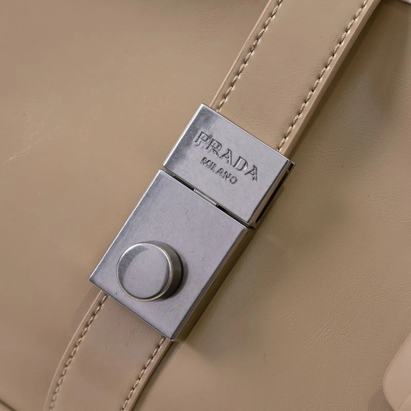 Prada Hobo Bags Lightweight 88479