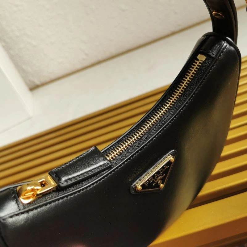 Prada Hobo Bags Snug 74942