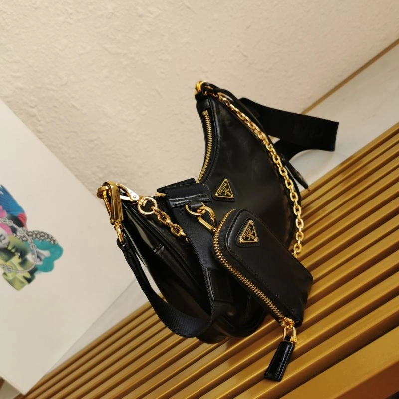 Prada Hobo Bags RelaxedFit 74930