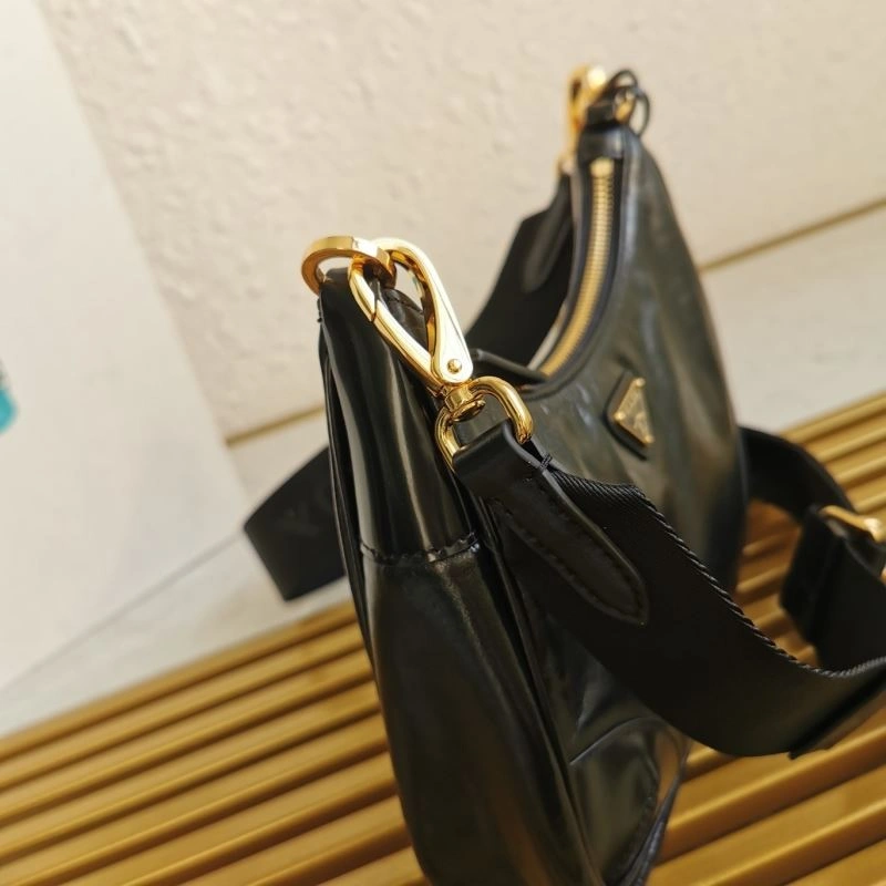 Prada Hobo Bags RelaxedFit 74930