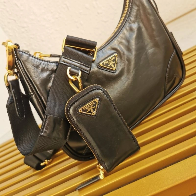Prada Hobo Bags RelaxedFit 74930