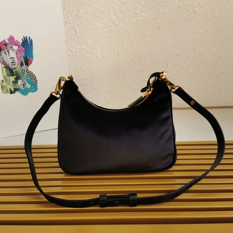 Supportive Prada Hobo Bags 74914