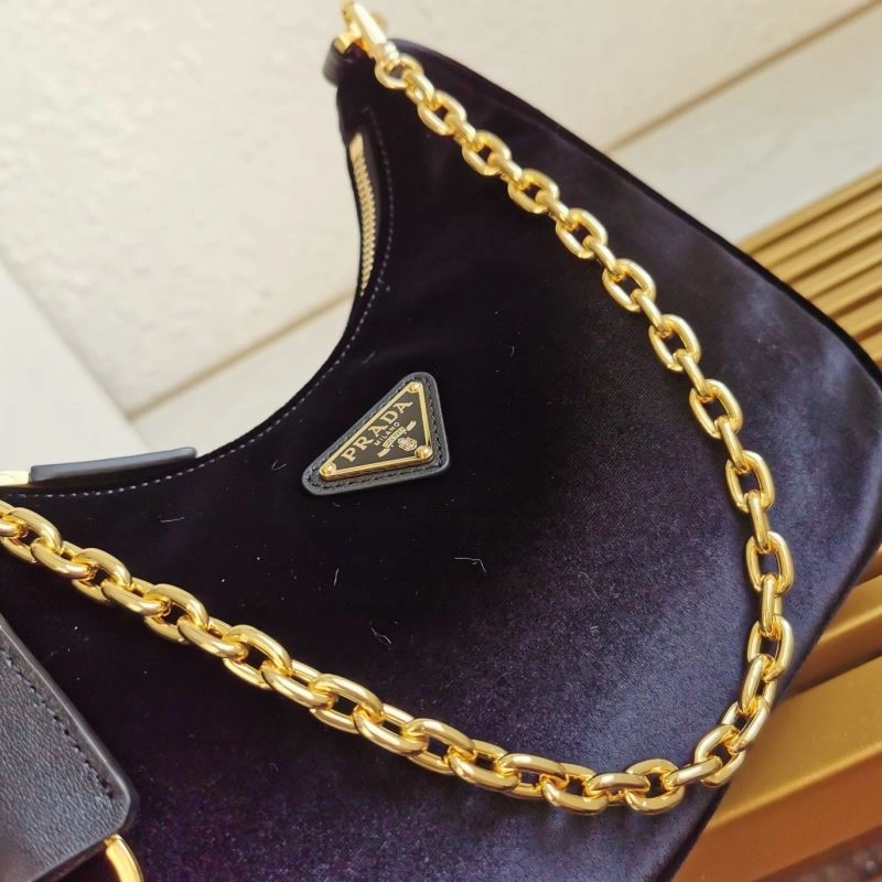 Supportive Prada Hobo Bags 74914