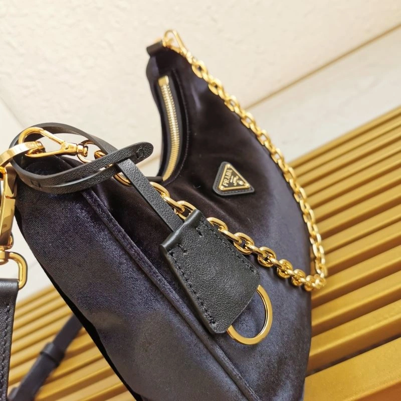 Supportive Prada Hobo Bags 74914