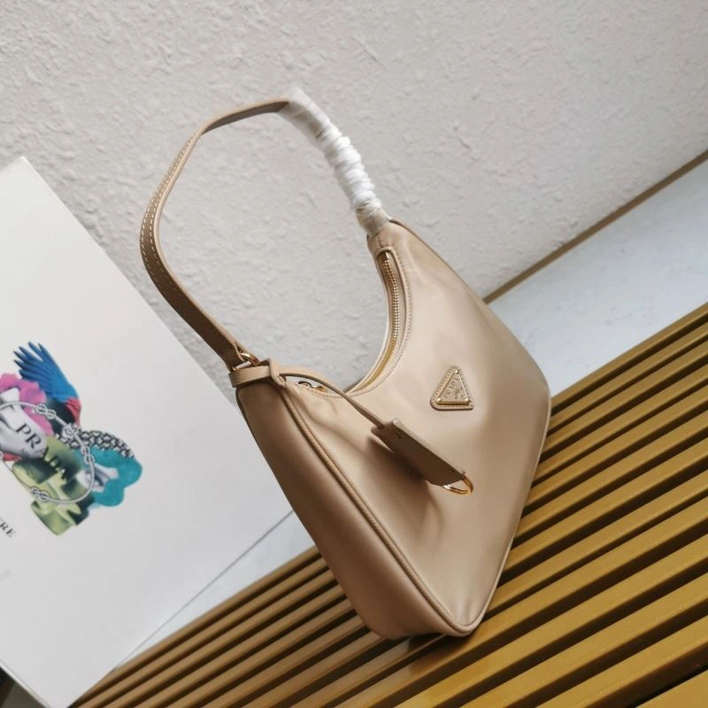 Chic Prada Hobo Bags 74917