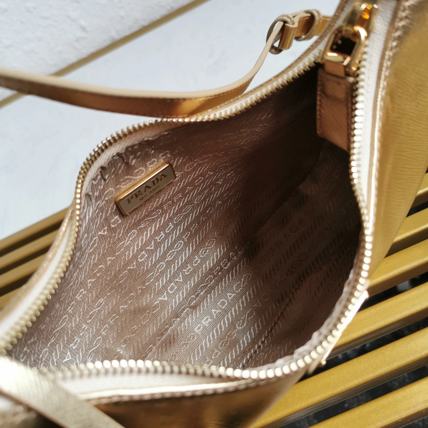 EyeCatching Prada Hobo Bags 73695