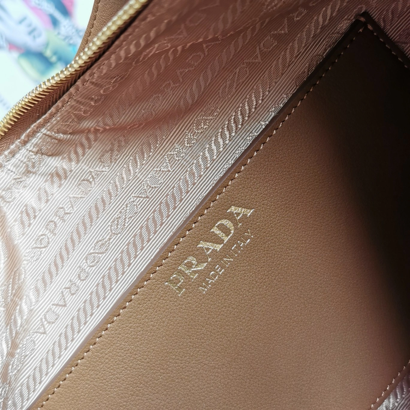 OdorResistant Prada Hobo Bags 73617