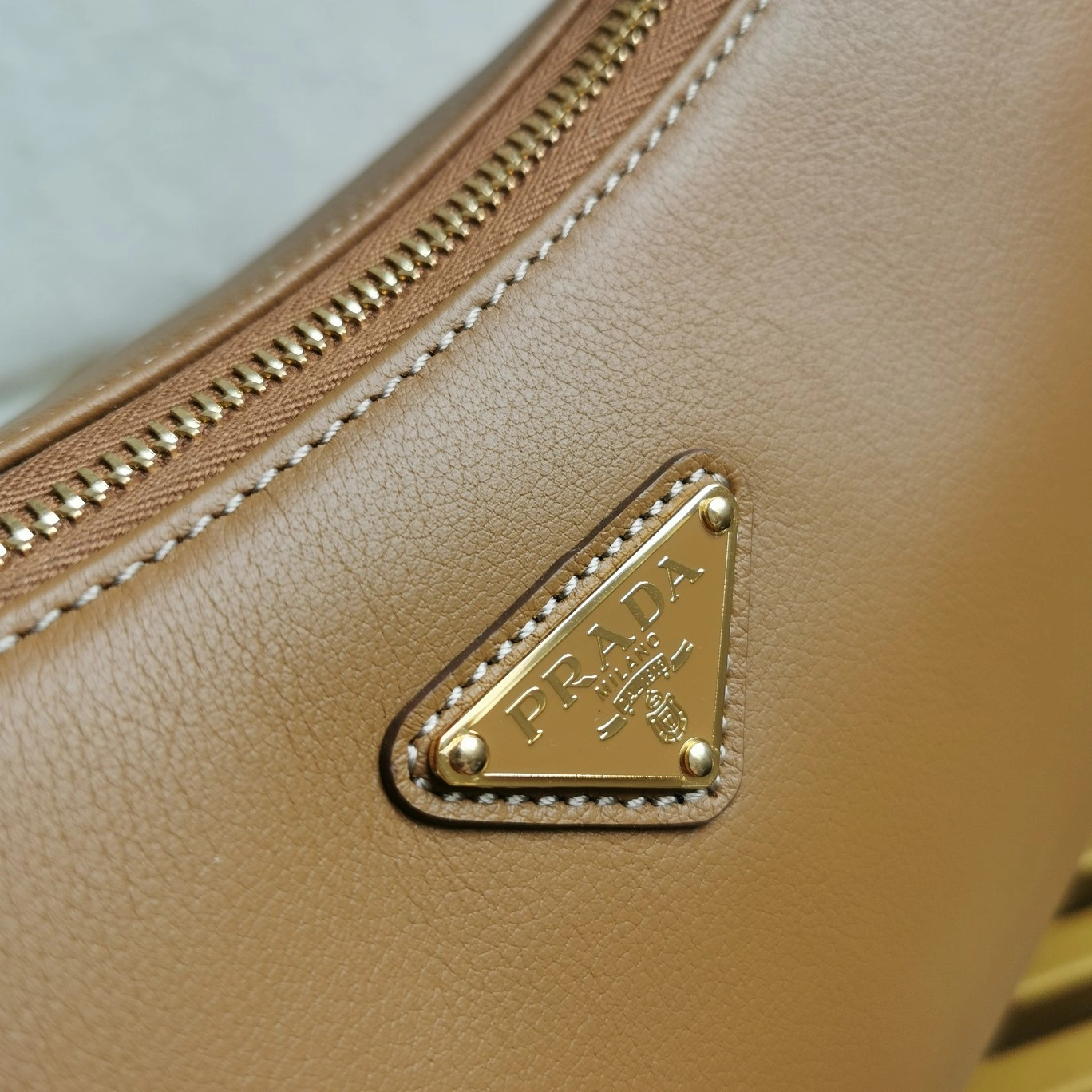 Prada Hobo Bags UrbanStyle 71601