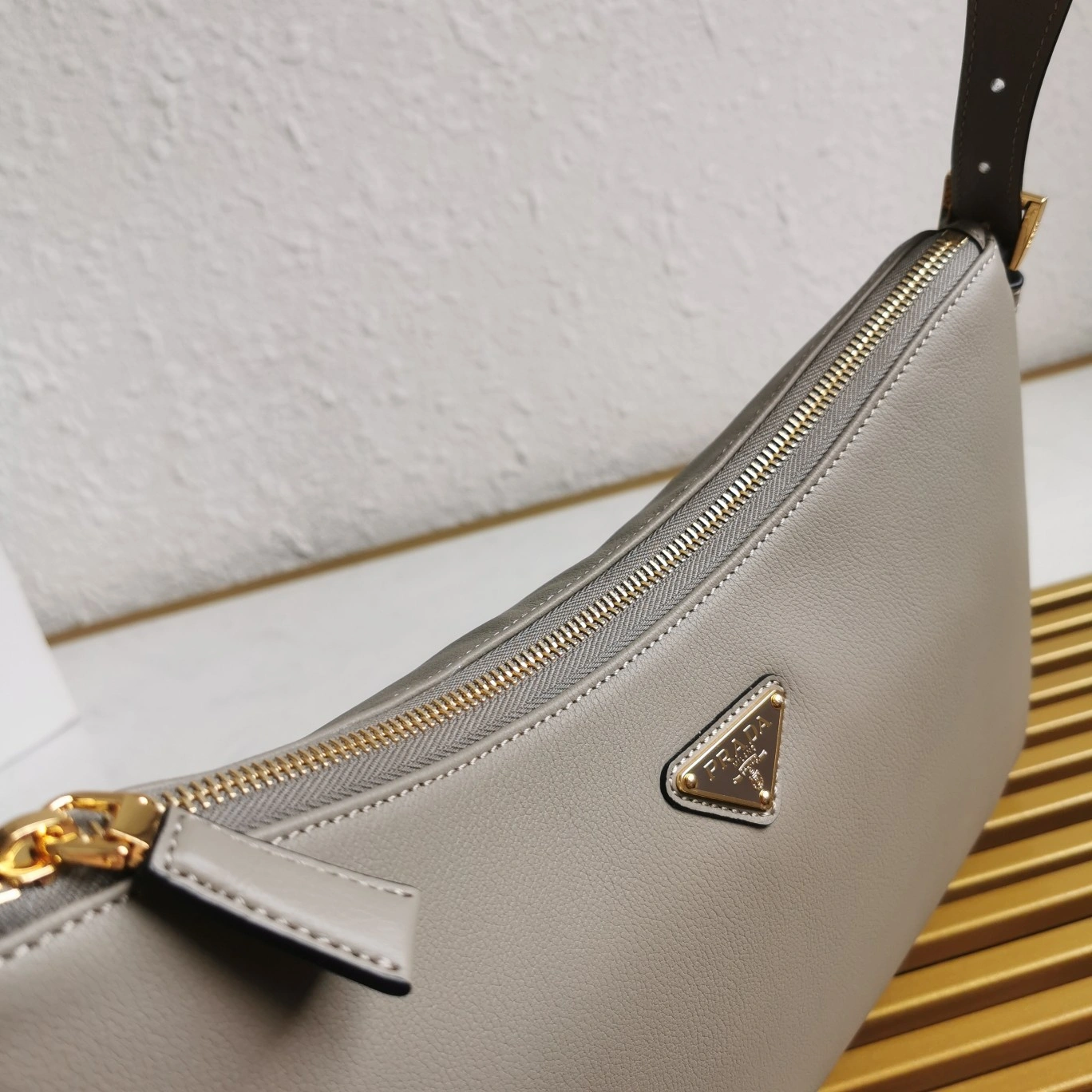 Lightweight Prada Hobo Bags 71595