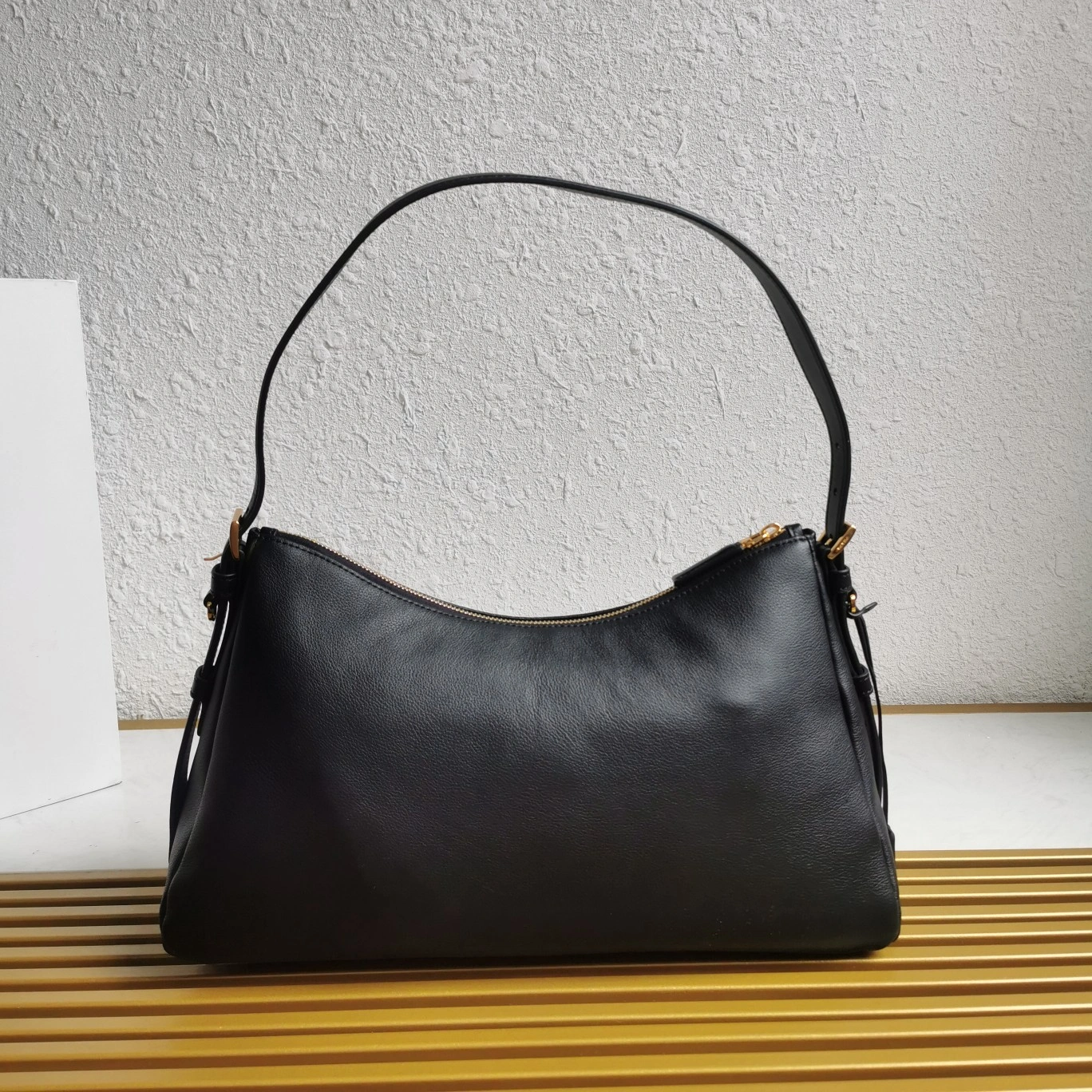 Prada Hobo Bags QuickDry 71628