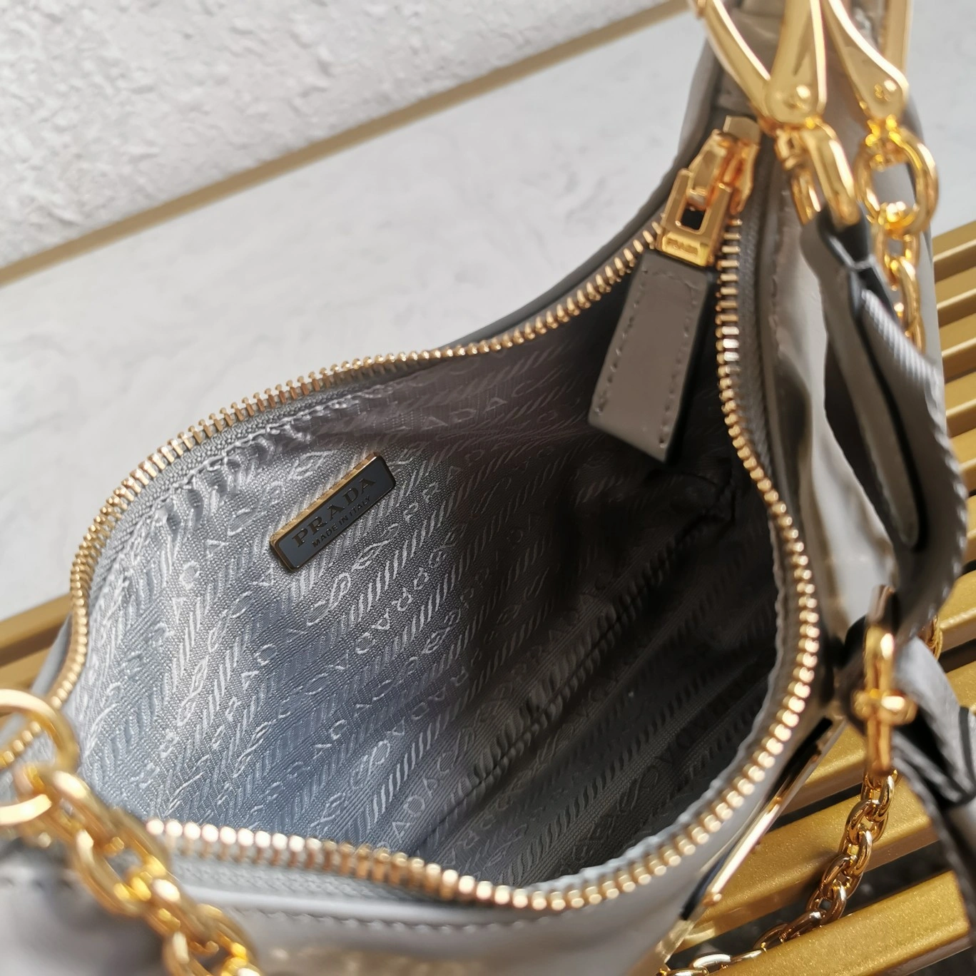 Prada Hobo Bags Refined 71584