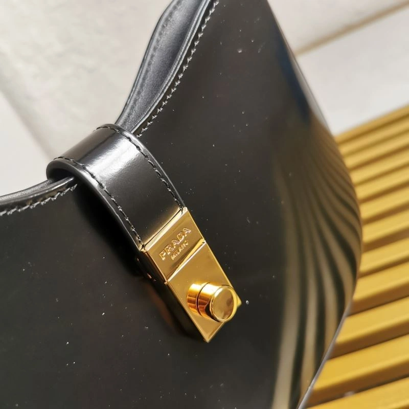 Prada Hobo Bags Lightweight 60701