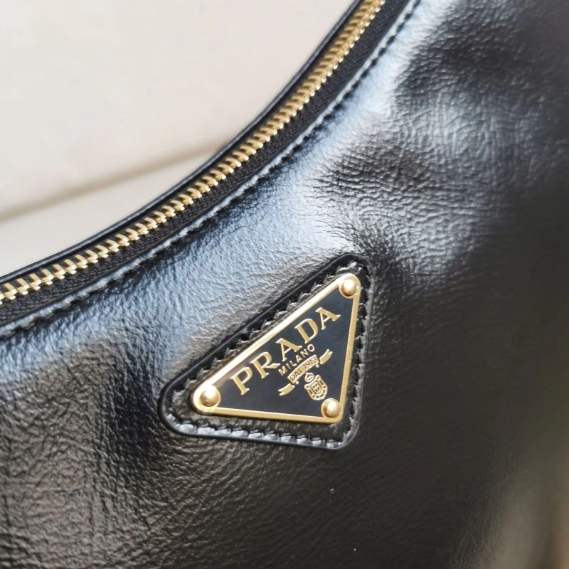 Prada Hobo Bags Minimalist 60657