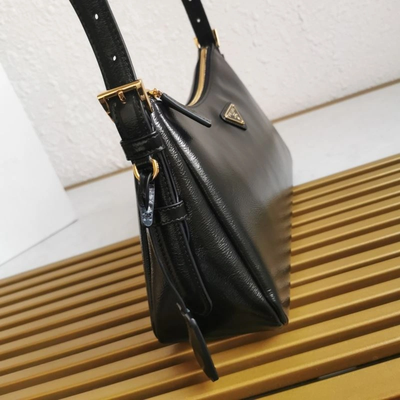 Prada Hobo Bags Minimalist 60657