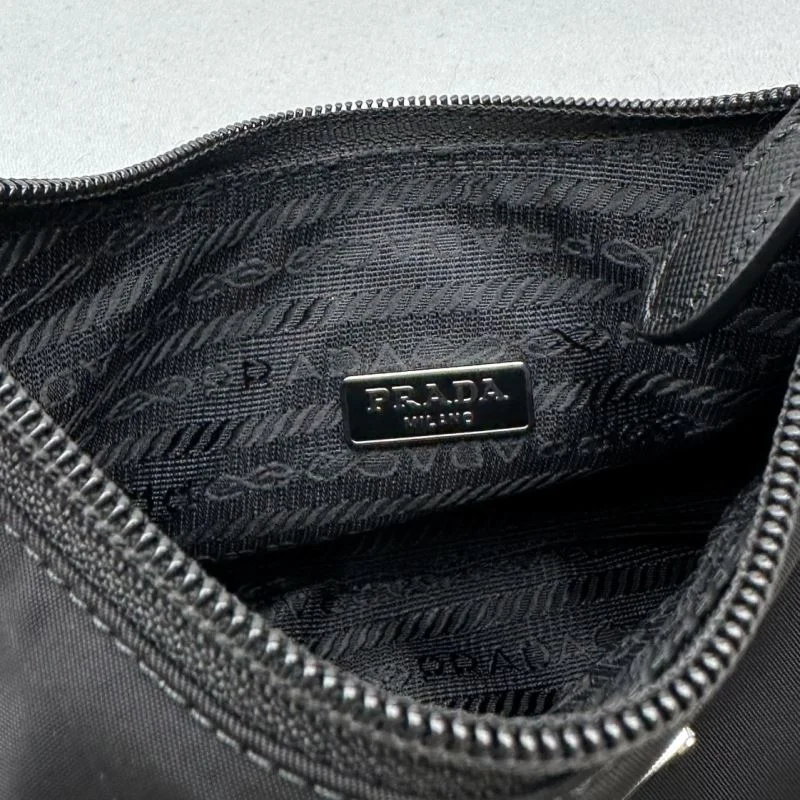 Prada Hobo Bags ZipUp 55632
