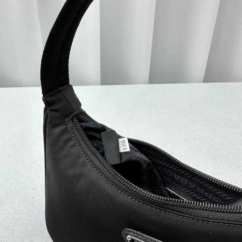 Prada Hobo Bags ZipUp 55632