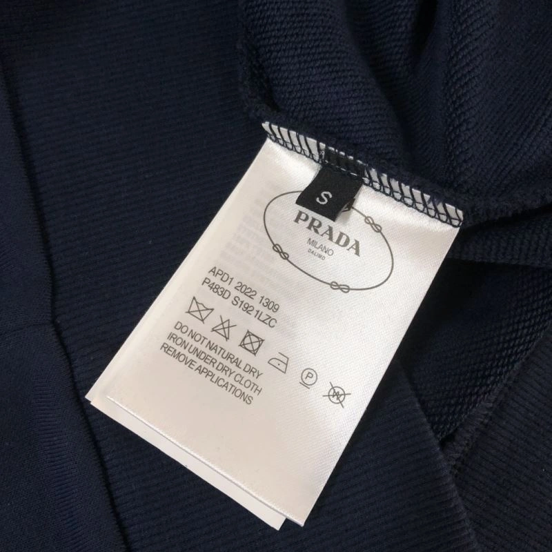 Prada Hoodies Durable 171732