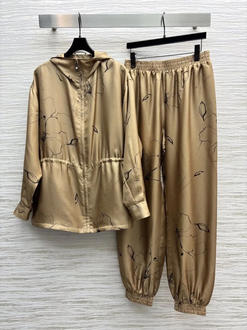 EasyMatch Prada Long Suits 166541