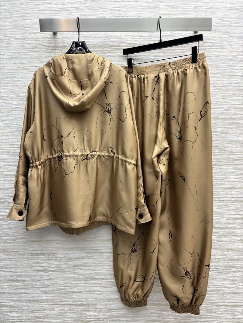 EasyMatch Prada Long Suits 166541