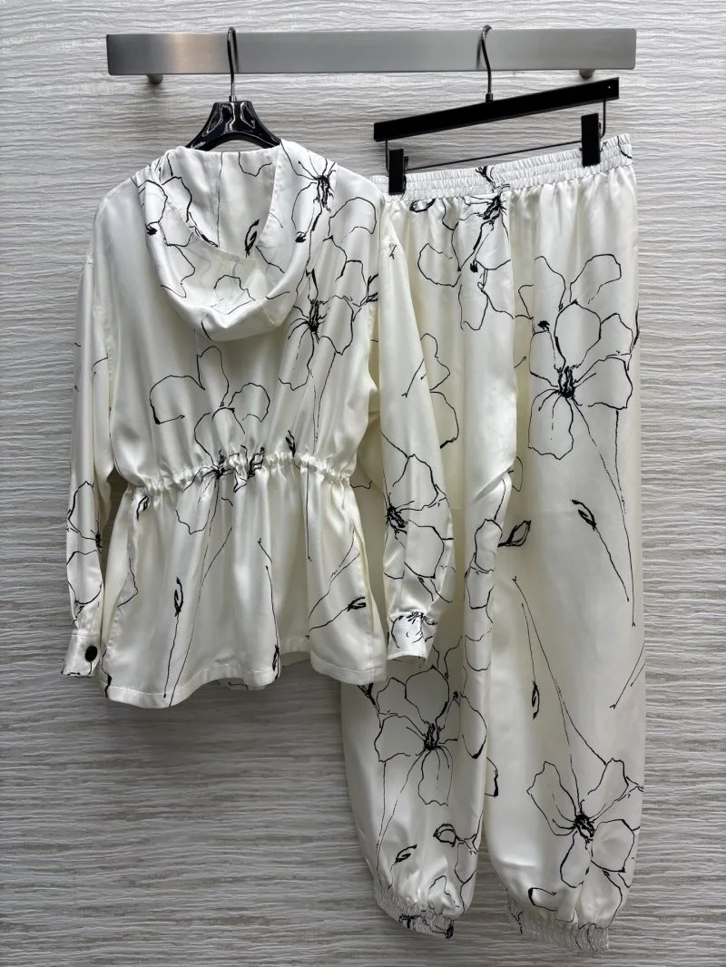 Upgraded Prada Long Suits 166535