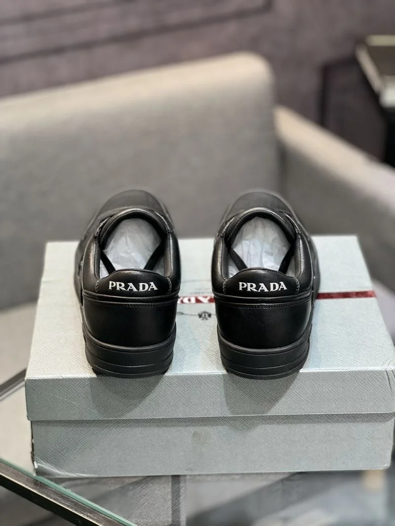 Prada Low Shoes Reliable 33966