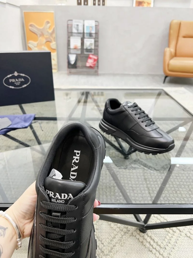 Breathable Prada Low Shoes 33967
