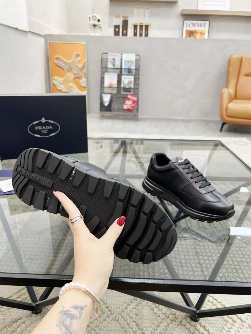 Breathable Prada Low Shoes 33967