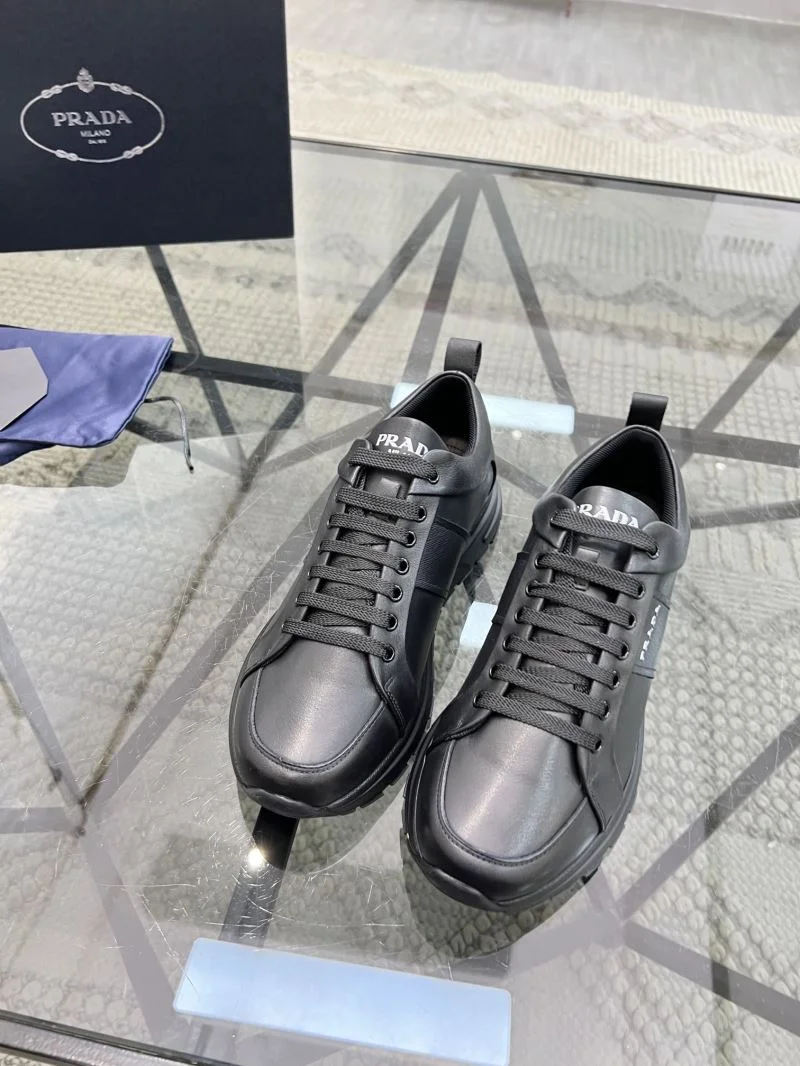 Prada Low Shoes Stylish 33975