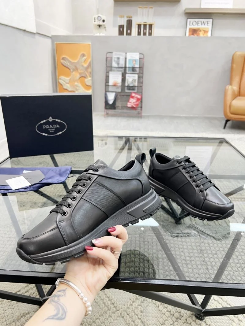 Prada Low Shoes Stylish 33975
