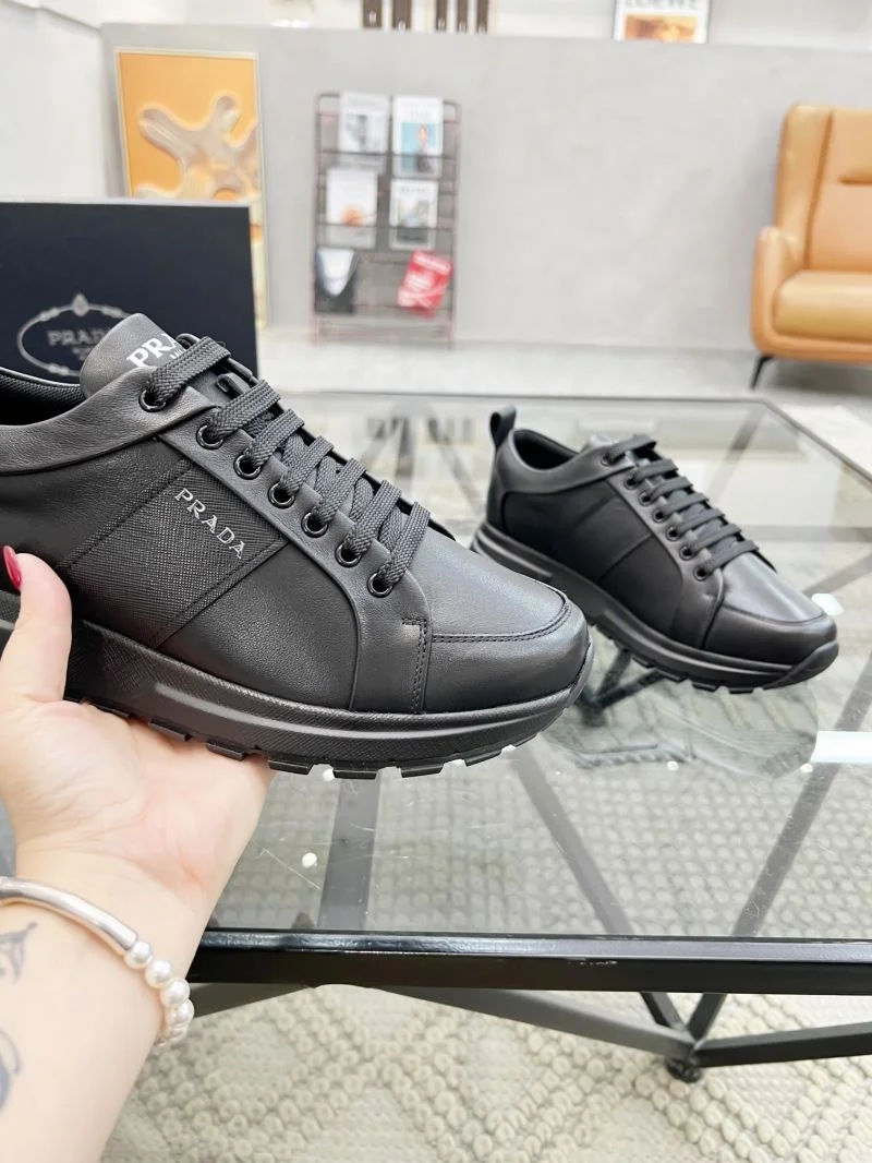 Prada Low Shoes Stylish 33975
