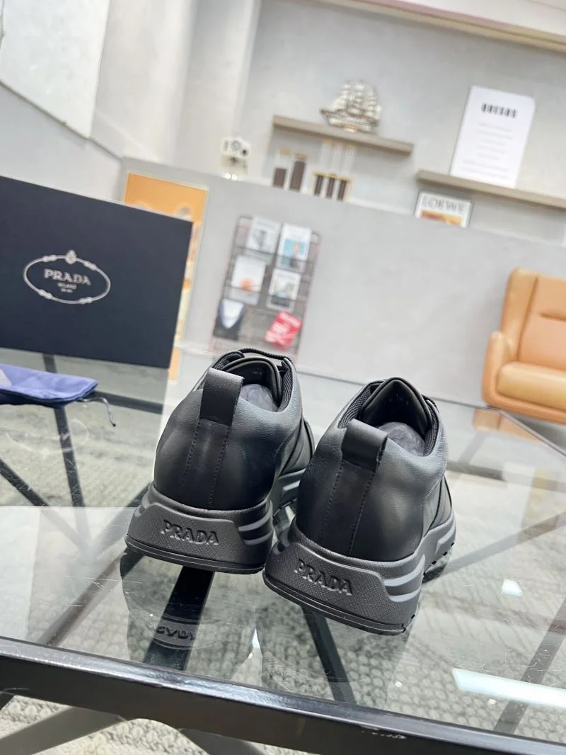 Prada Low Shoes Stylish 33975