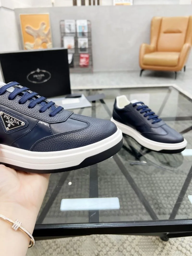Classic Prada Low Shoes 33952