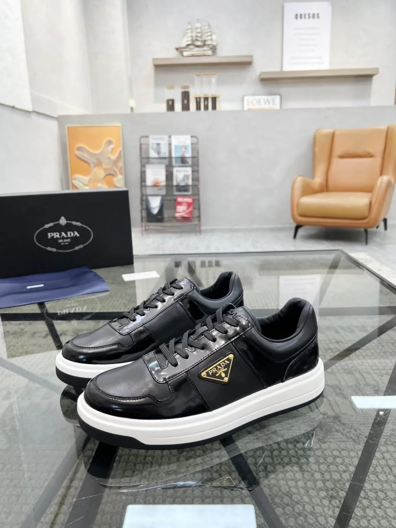 Bold Prada Low Shoes 33964