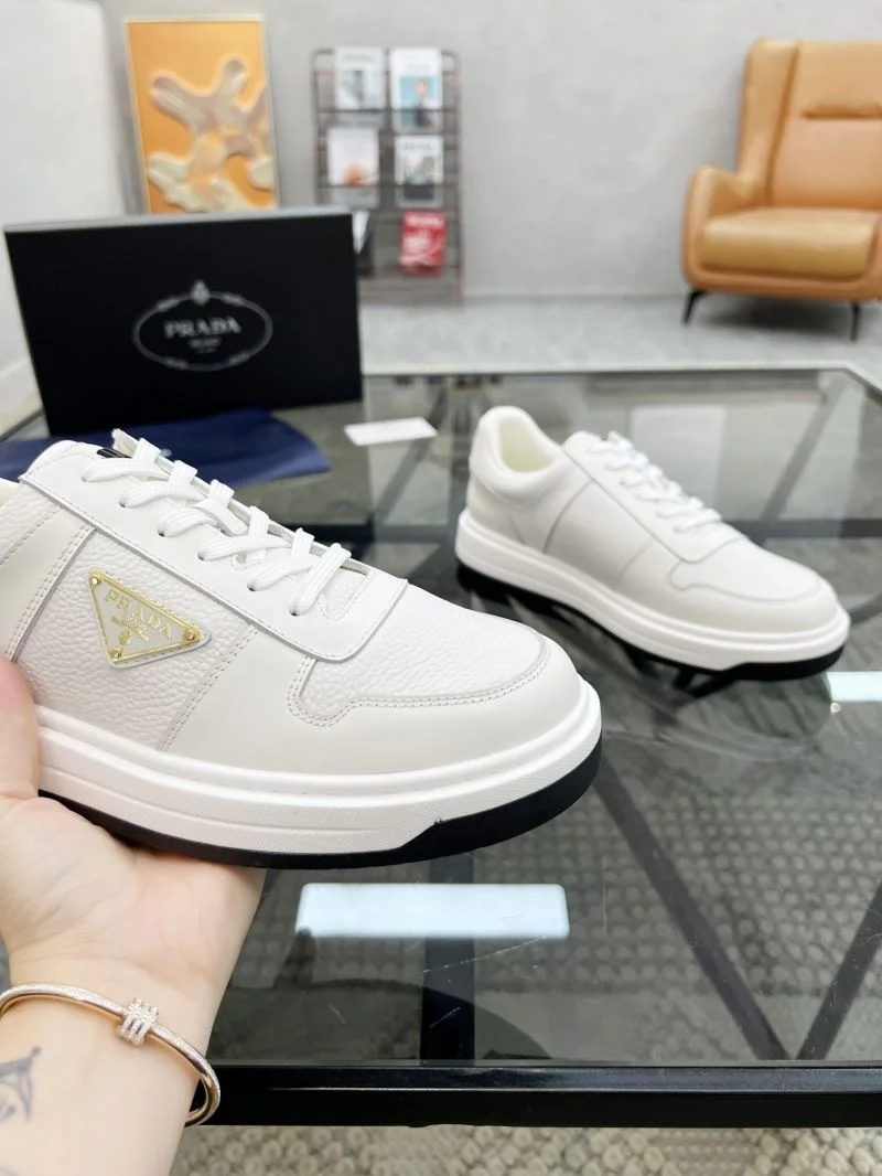 Prada Low Shoes WrinkleFree 33973