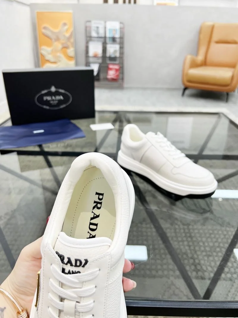 Prada Low Shoes WrinkleFree 33973