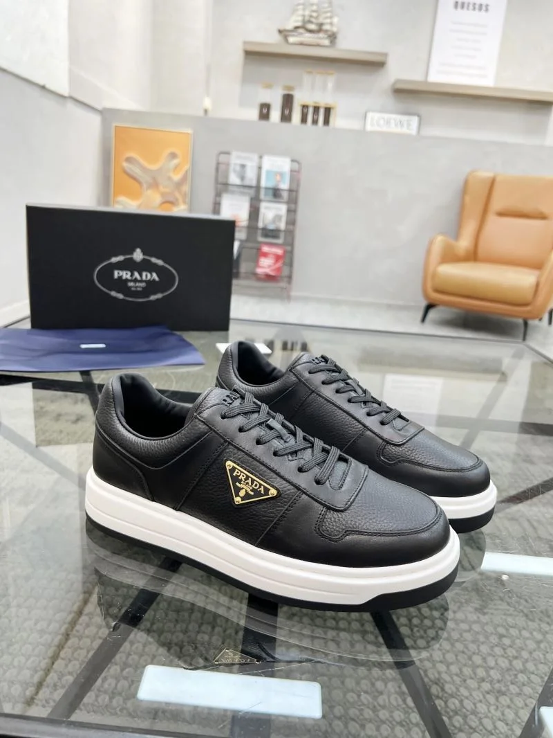 Prada Low Shoes DailyWear 33961