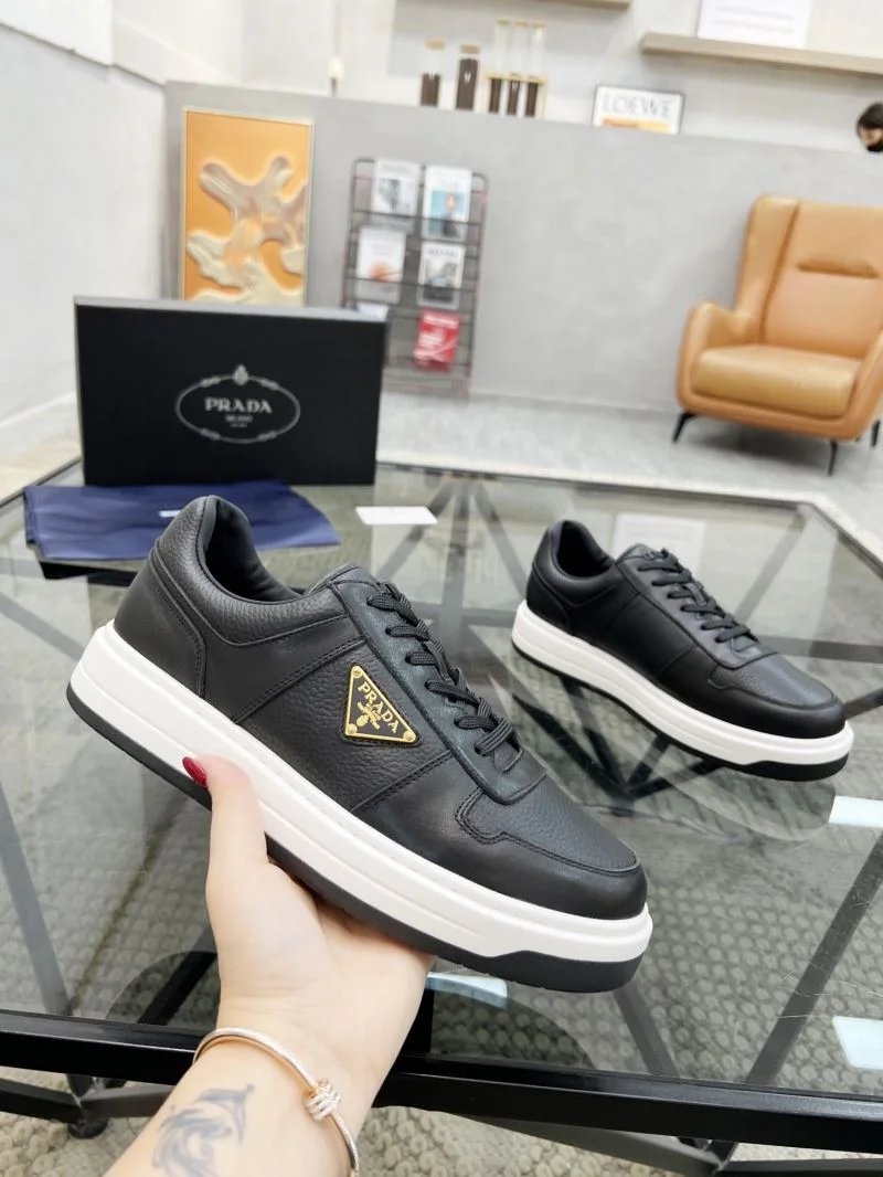 Prada Low Shoes DailyWear 33961