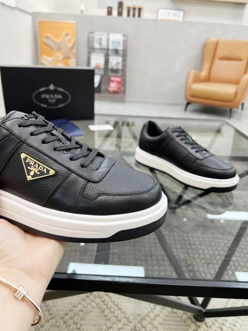 Prada Low Shoes DailyWear 33961