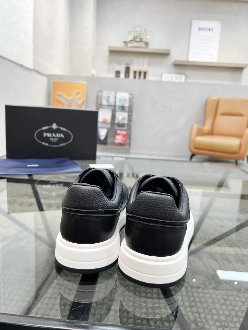 Prada Low Shoes DailyWear 33961