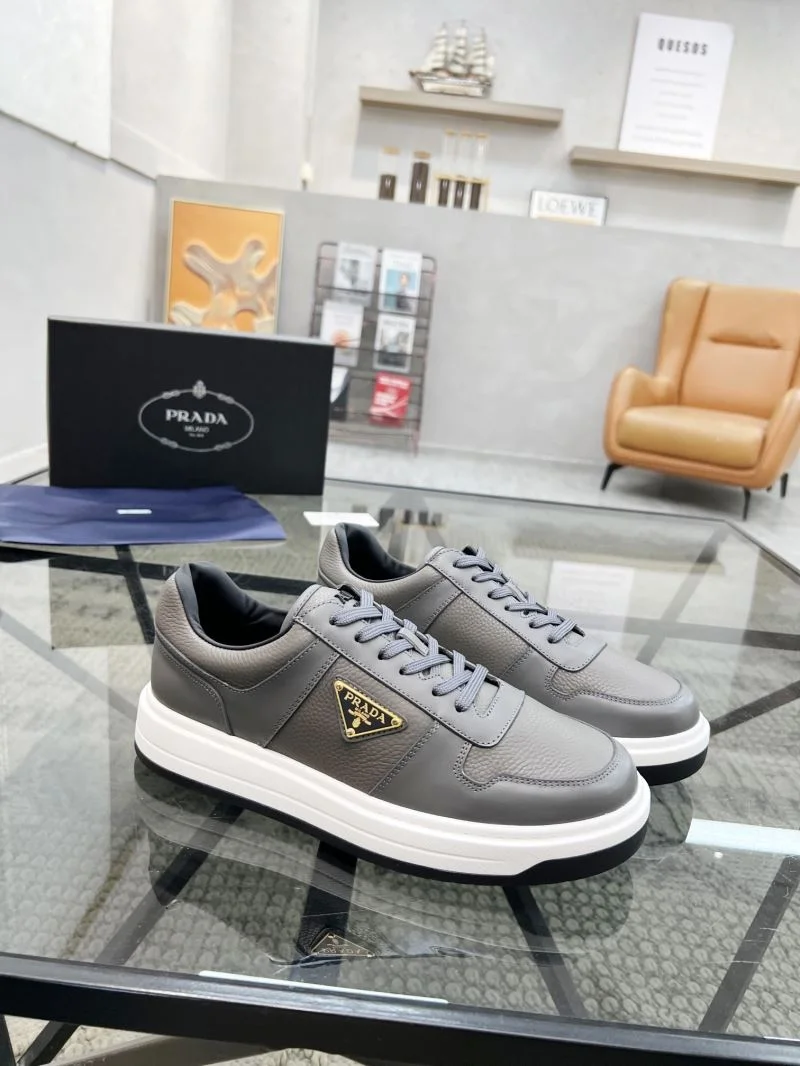 Effortless Prada Low Shoes 33977
